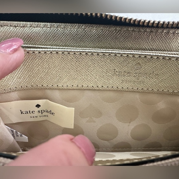Kate Spade Leather Zippable Wallet Black W/Gold Classic & Clean - Picture 4 of 11